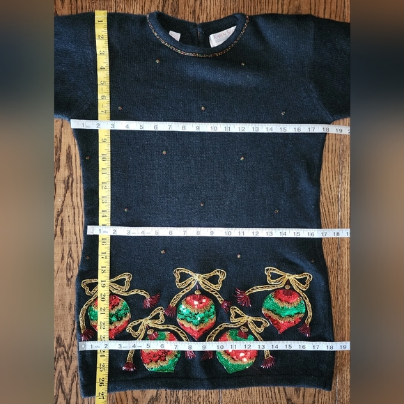 Vtg sequin Christmas ornament novelty sweater black SM silk blend - Picture 11 of 11